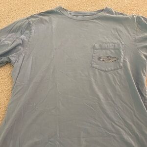 Vineyard vines t shirt